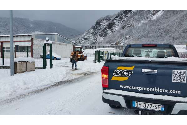 SAMEDI DENEIGEMENT DES LOCAUX ET PARKING SACP - SACP Mont-Blanc